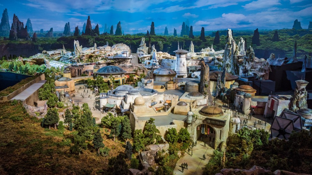 Star-Wars-Galaxy-Edge